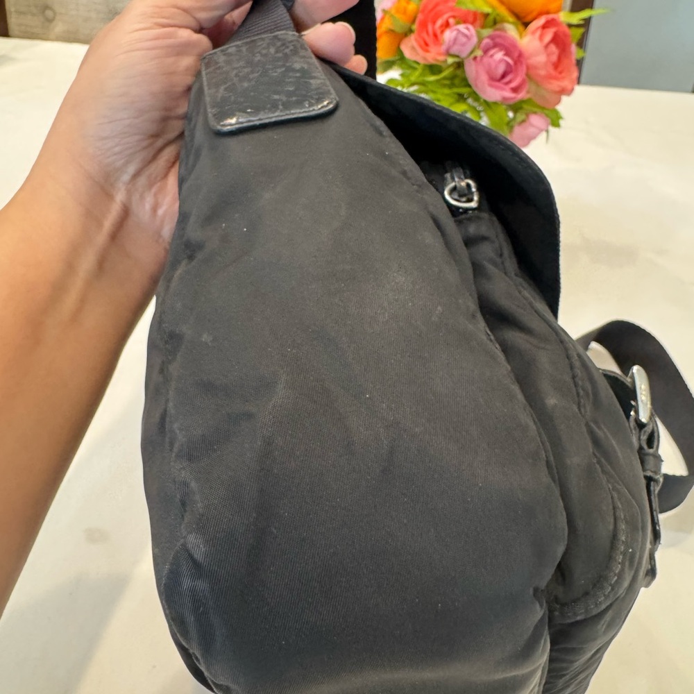 Authentic Prada Black Crossbody bag with authenticity card - Picture 4 of 16
